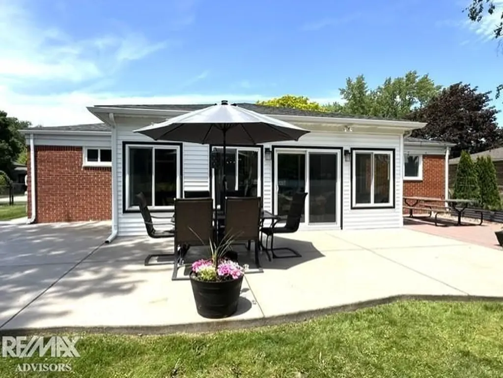 19314 Cooper Street Clinton Charter Township MI 48038