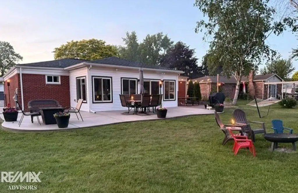 19314 Cooper Street Clinton Charter Township MI 48038
