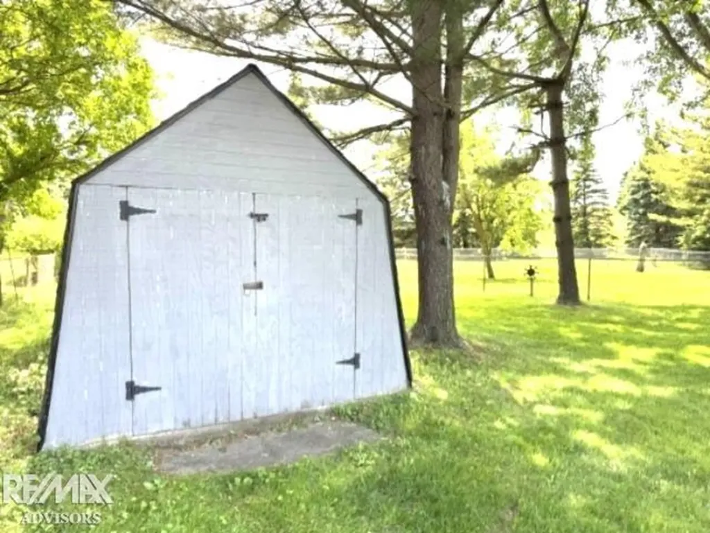 19314 Cooper Street Clinton Charter Township MI 48038