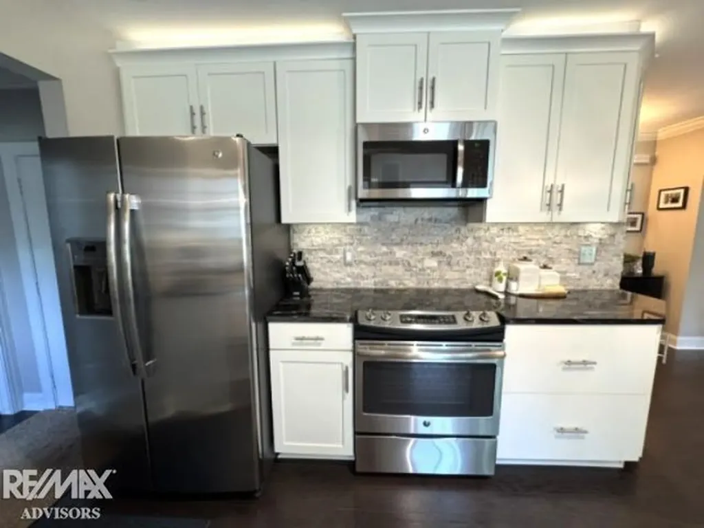 19314 Cooper Street Clinton Charter Township MI 48038