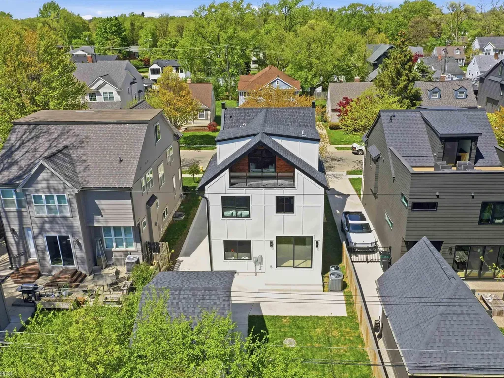 1840 Holland Street Birmingham City MI 48009