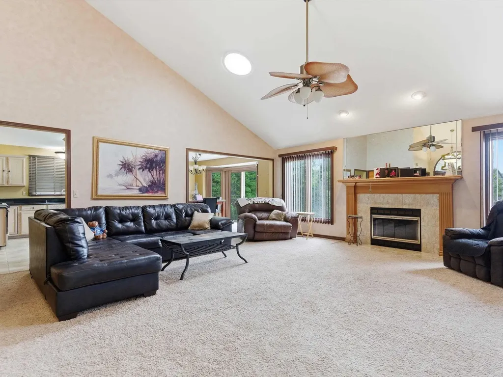 41891 Clinton Pines Drive Clinton Charter Township MI 48038