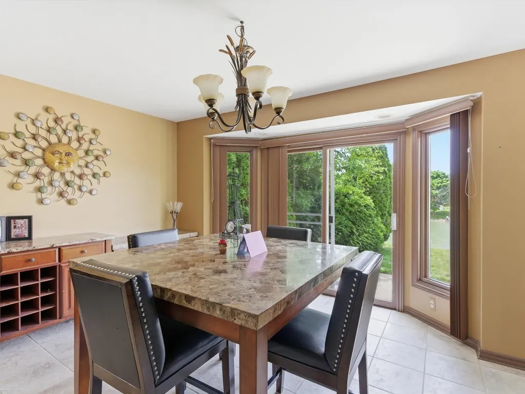 41891 Clinton Pines Drive Clinton Charter Township MI 48038