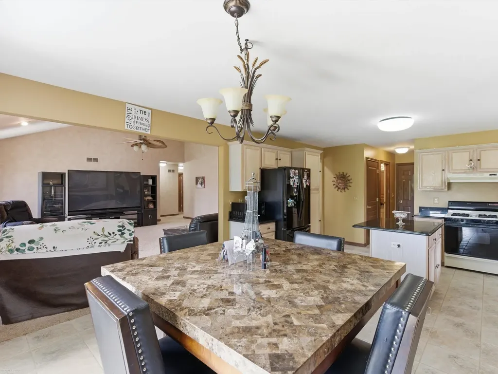 41891 Clinton Pines Drive Clinton Charter Township MI 48038
