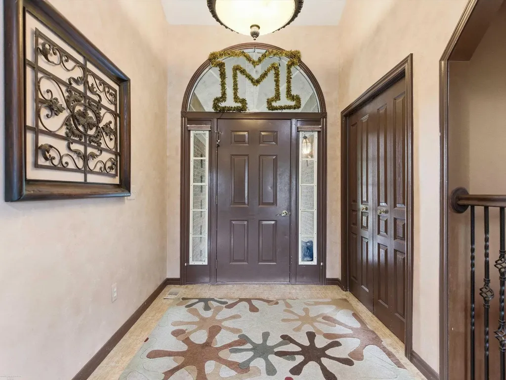 41891 Clinton Pines Drive Clinton Charter Township MI 48038