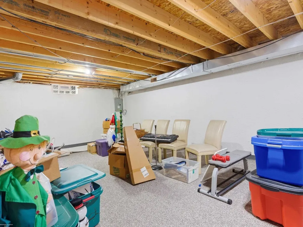 41891 Clinton Pines Drive Clinton Charter Township MI 48038