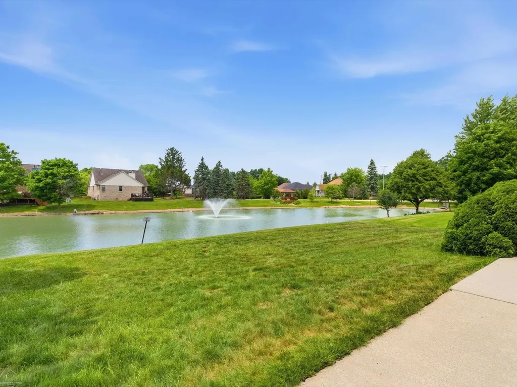 41891 Clinton Pines Drive Clinton Charter Township MI 48038