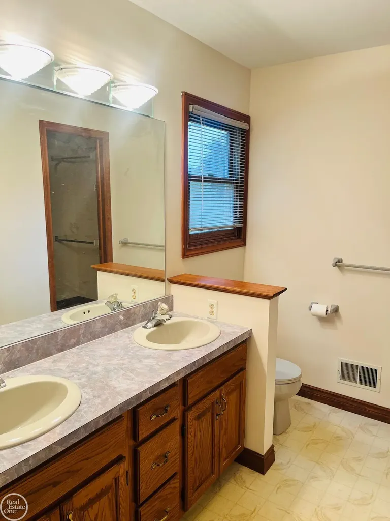 4102 James Court Fort Gratiot Charter Township MI 48059