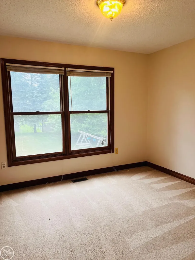 4102 James Court Fort Gratiot Charter Township MI 48059