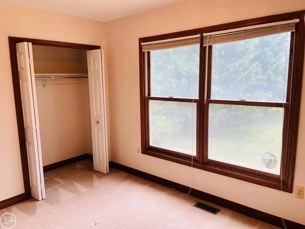 4102 James Court Fort Gratiot Charter Township MI 48059
