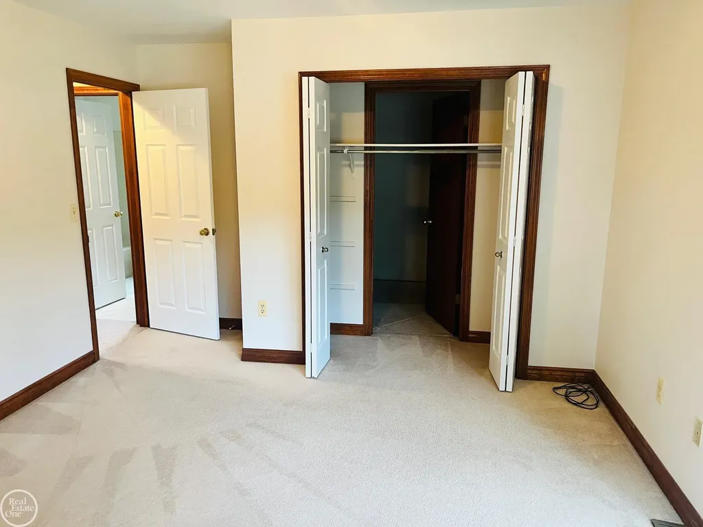 4102 James Court Fort Gratiot Charter Township MI 48059