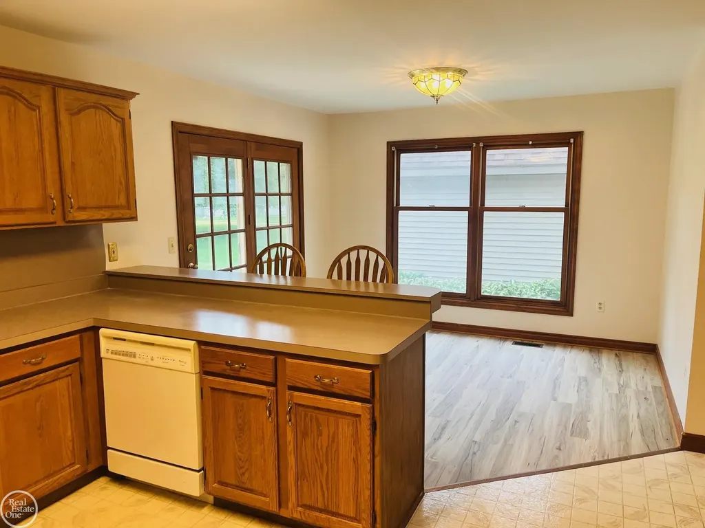 4102 James Court Fort Gratiot Charter Township MI 48059