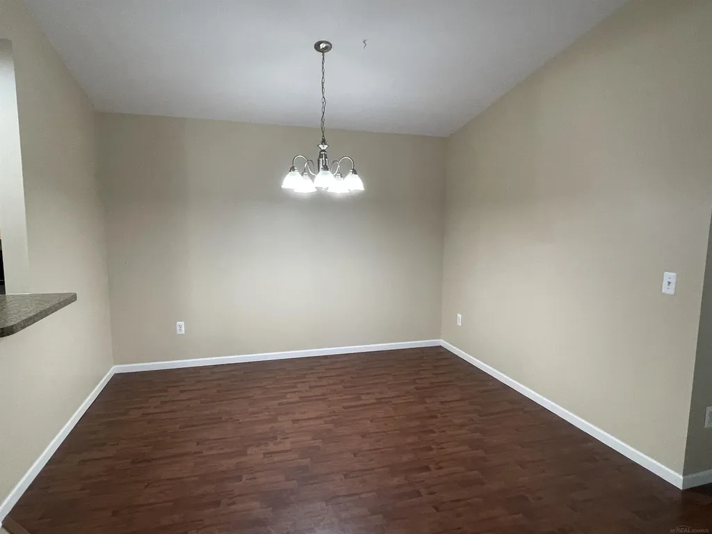15336 Yale Drive Clinton Charter Township MI 48038