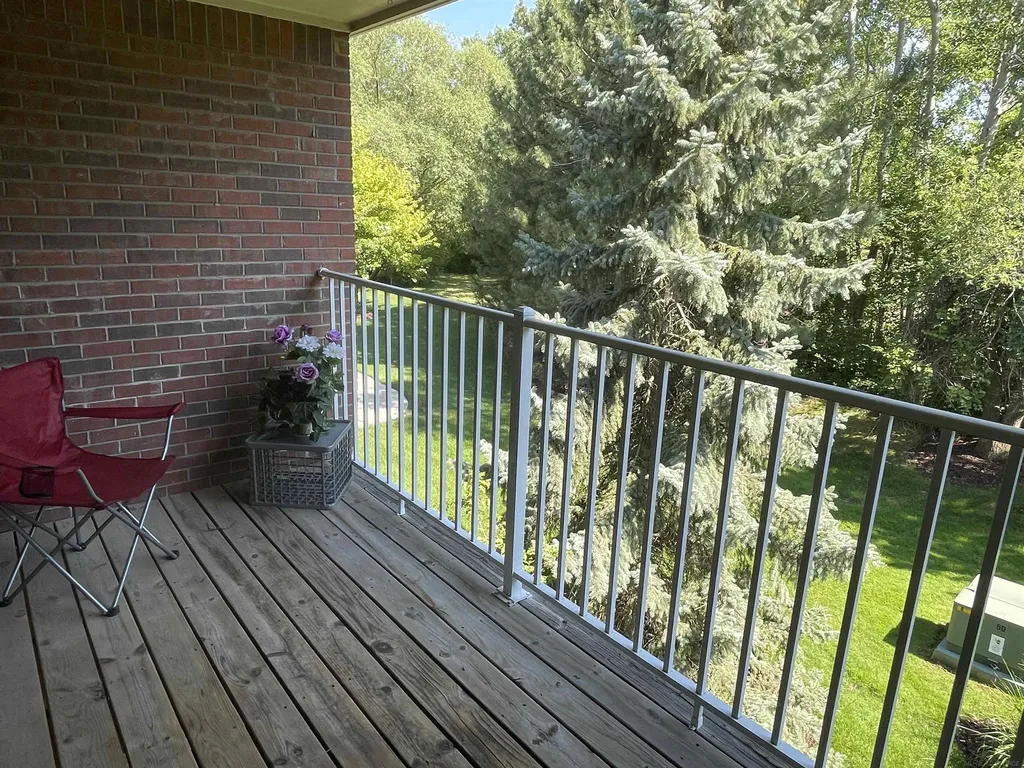 15336 Yale Drive Clinton Charter Township MI 48038