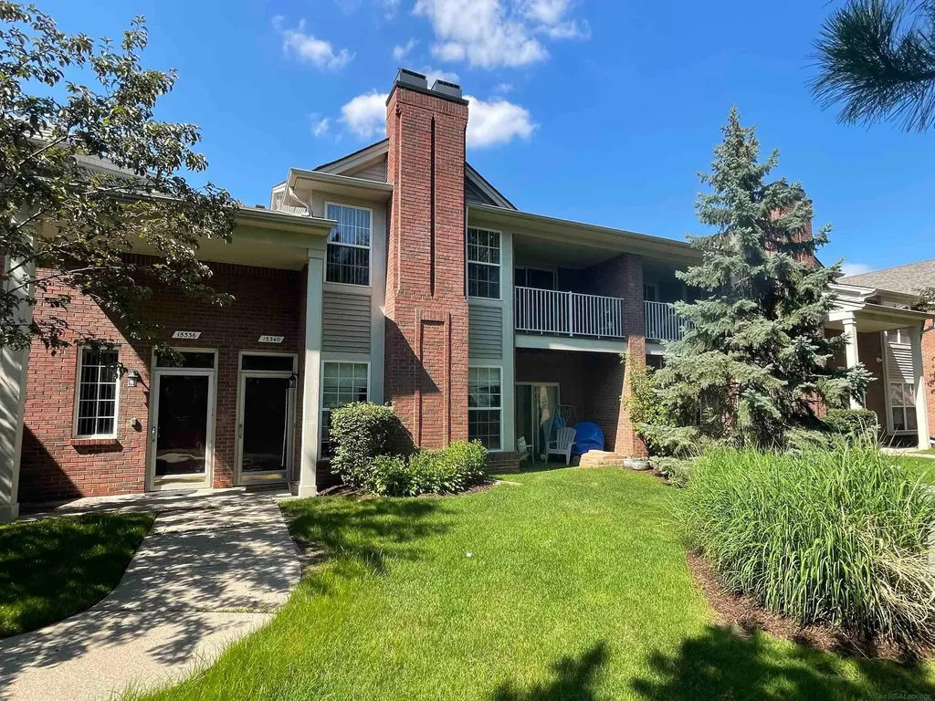 15336 Yale Drive Clinton Charter Township MI 48038