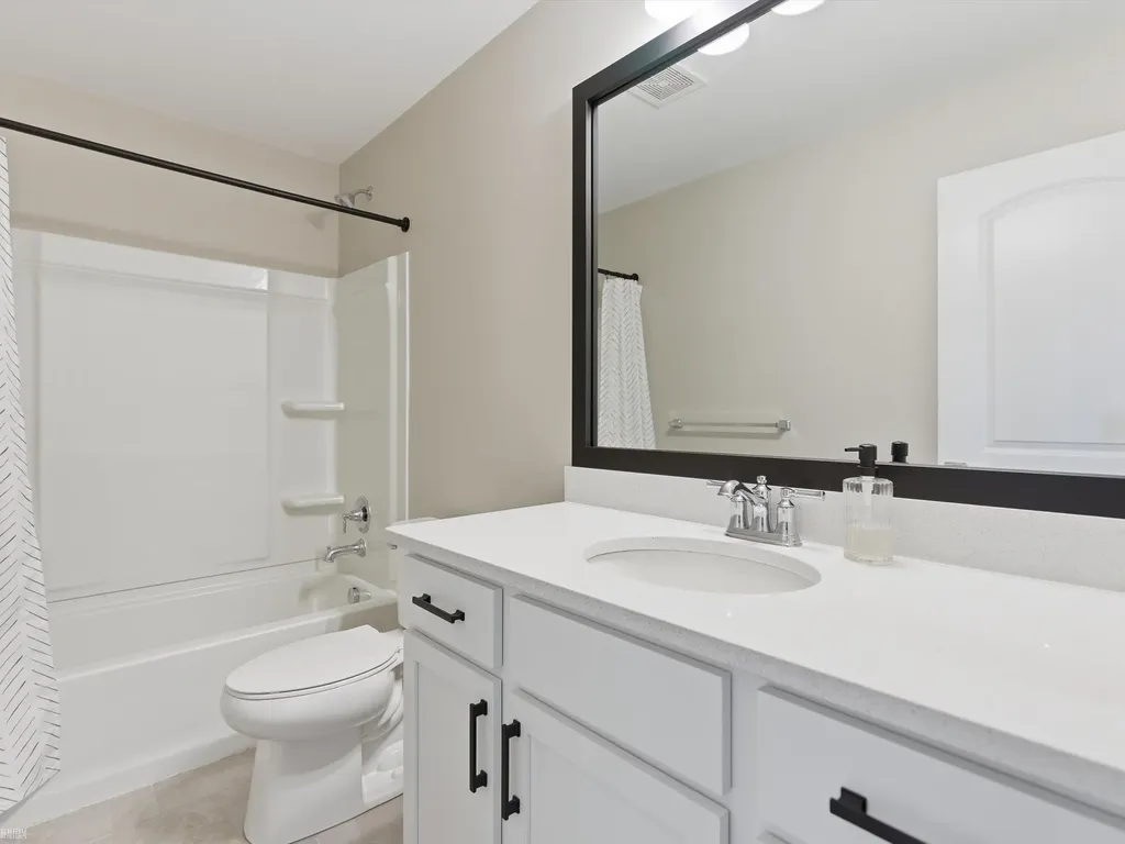 8665 Grove Street Washington Township MI 48094