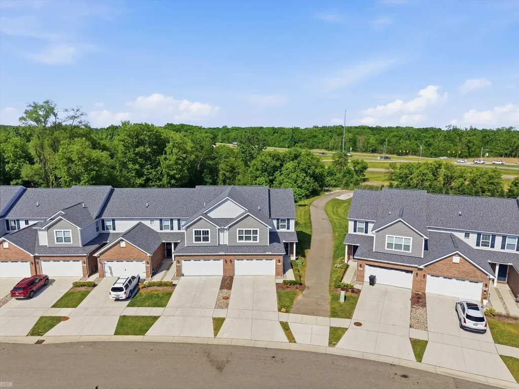 8665 Grove Street Washington Township MI 48094