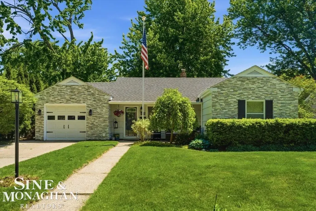 1413 Minnesota Avenue Marysville City MI 48040