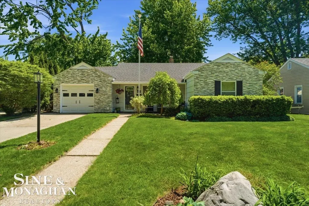 1413 Minnesota Avenue Marysville City MI 48040