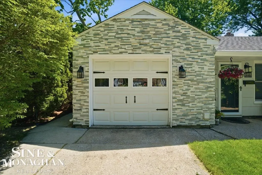 1413 Minnesota Avenue Marysville City MI 48040