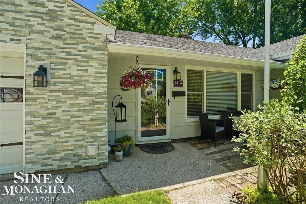 1413 Minnesota Avenue Marysville City MI 48040