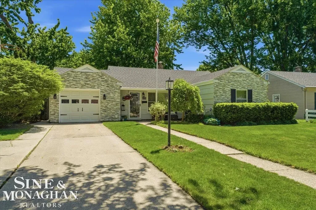 1413 Minnesota Avenue Marysville City MI 48040