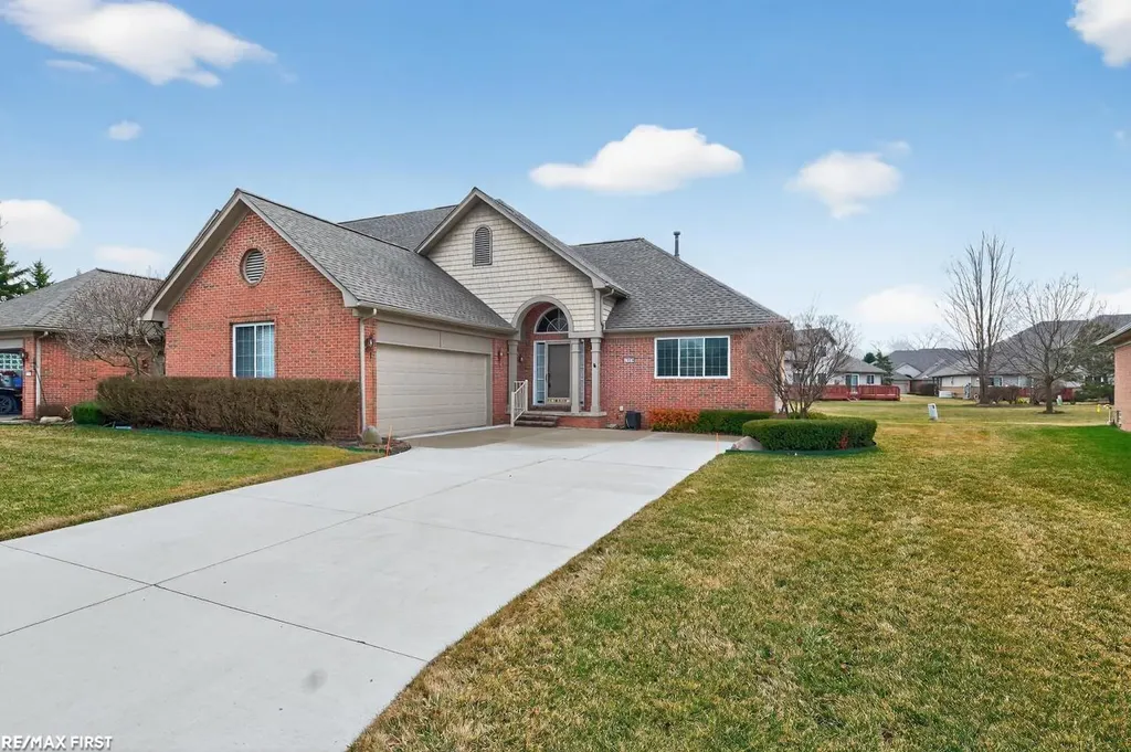 33878 Au Sable Drive Chesterfield Township MI 48047