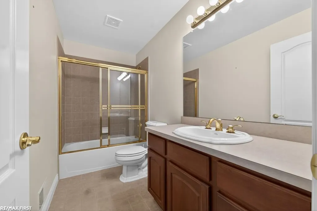 33878 Au Sable Drive Chesterfield Township MI 48047