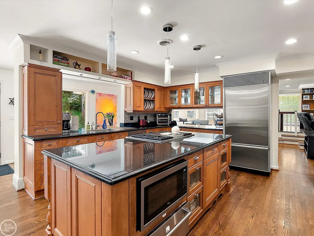 4547 Valleyview Drive West Bloomfield Charter Township MI 48323