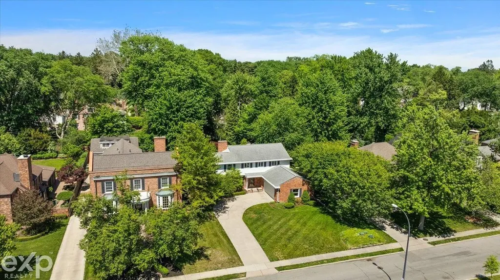 100 Moran Road Grosse Pointe Farms City MI 48236