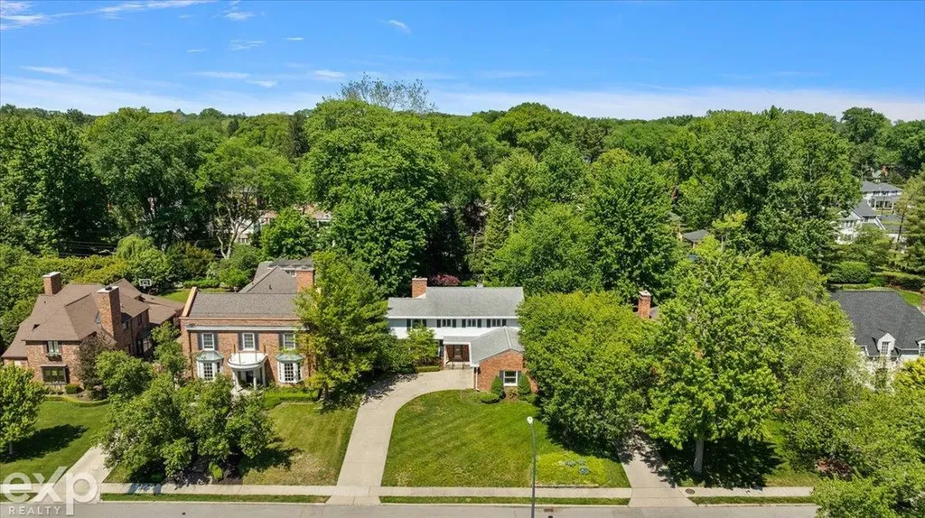 100 Moran Road Grosse Pointe Farms City MI 48236