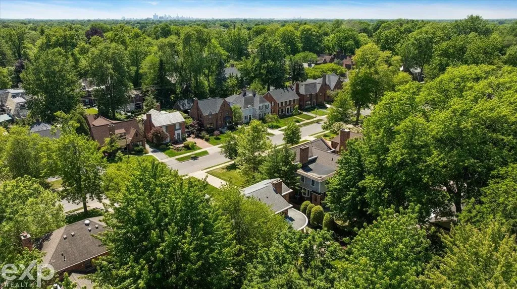 100 Moran Road Grosse Pointe Farms City MI 48236