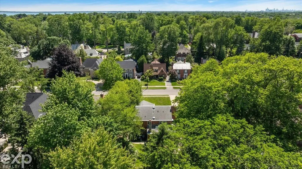 100 Moran Road Grosse Pointe Farms City MI 48236