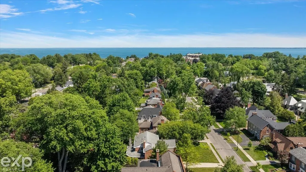 100 Moran Road Grosse Pointe Farms City MI 48236