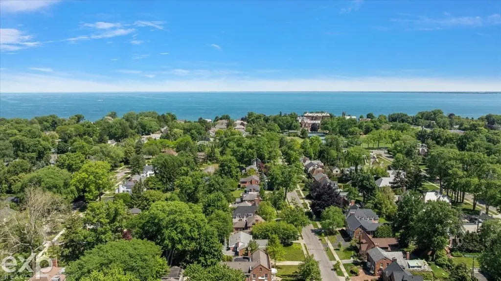 100 Moran Road Grosse Pointe Farms City MI 48236