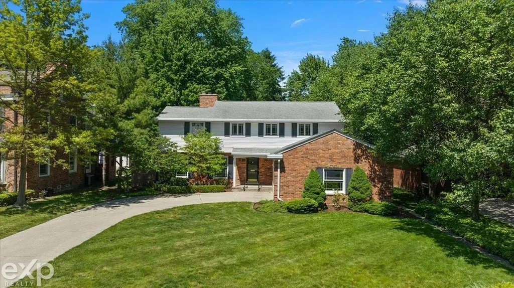 100 Moran Road Grosse Pointe Farms City MI 48236