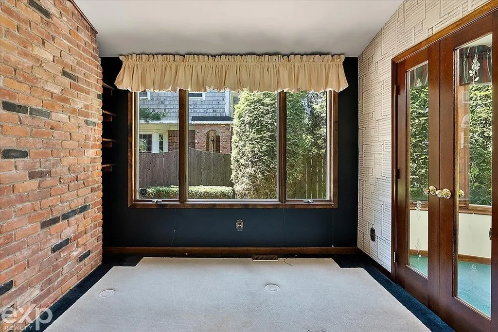 100 Moran Road Grosse Pointe Farms City MI 48236
