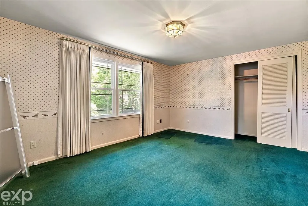100 Moran Road Grosse Pointe Farms City MI 48236