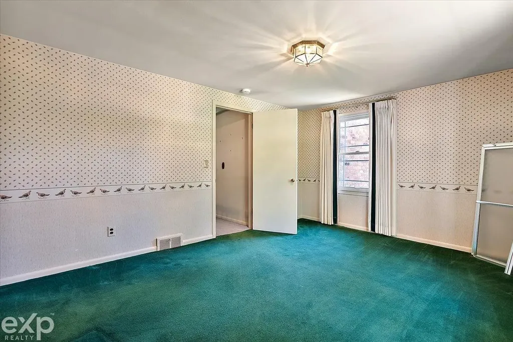 100 Moran Road Grosse Pointe Farms City MI 48236