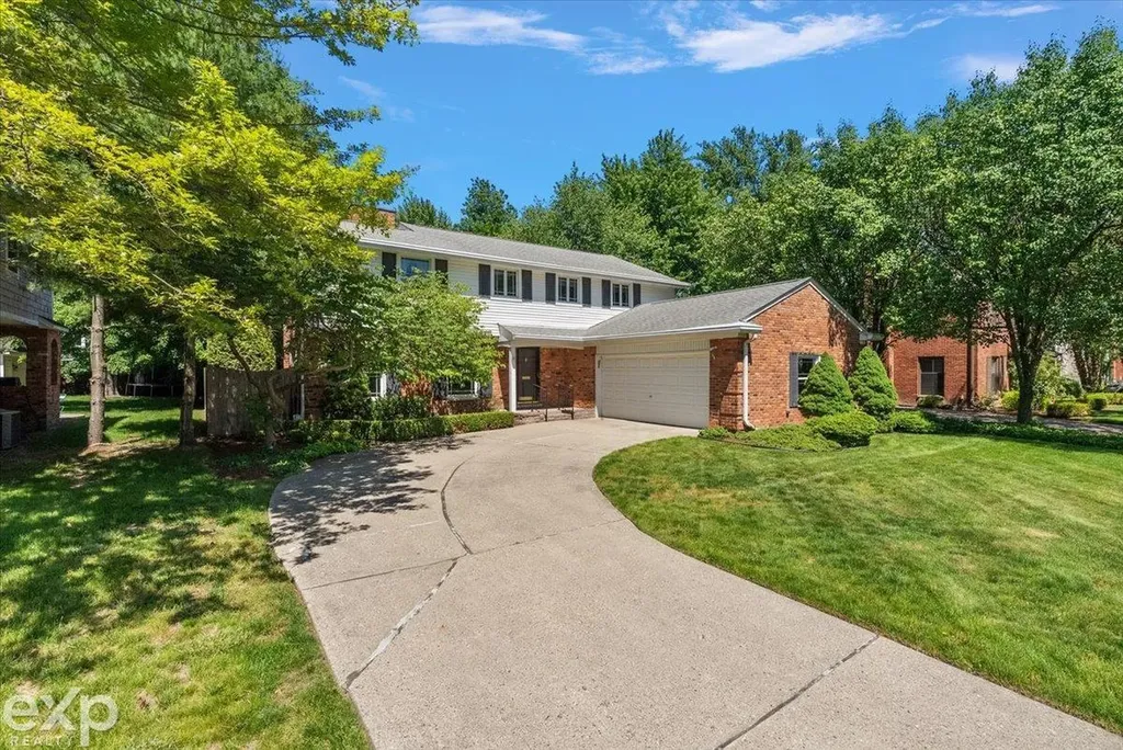 100 Moran Road Grosse Pointe Farms City MI 48236