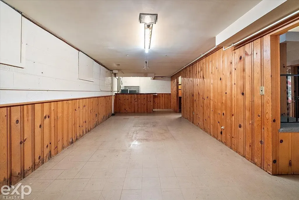 100 Moran Road Grosse Pointe Farms City MI 48236