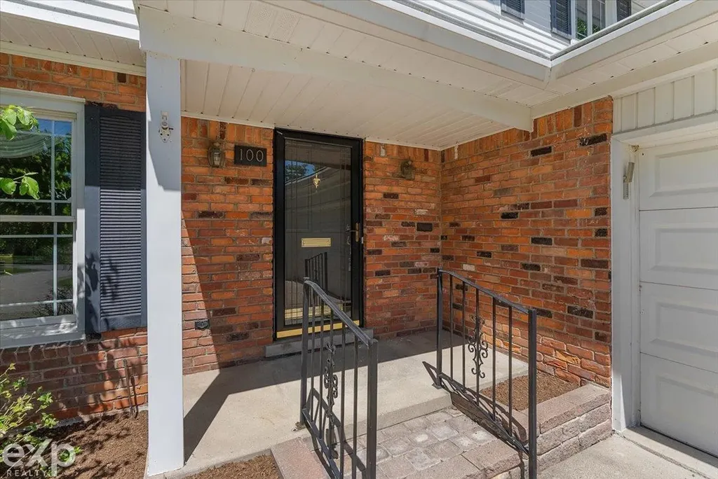 100 Moran Road Grosse Pointe Farms City MI 48236