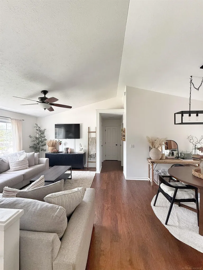 2527 Orchard View Drive Grand Rapids City MI 49505