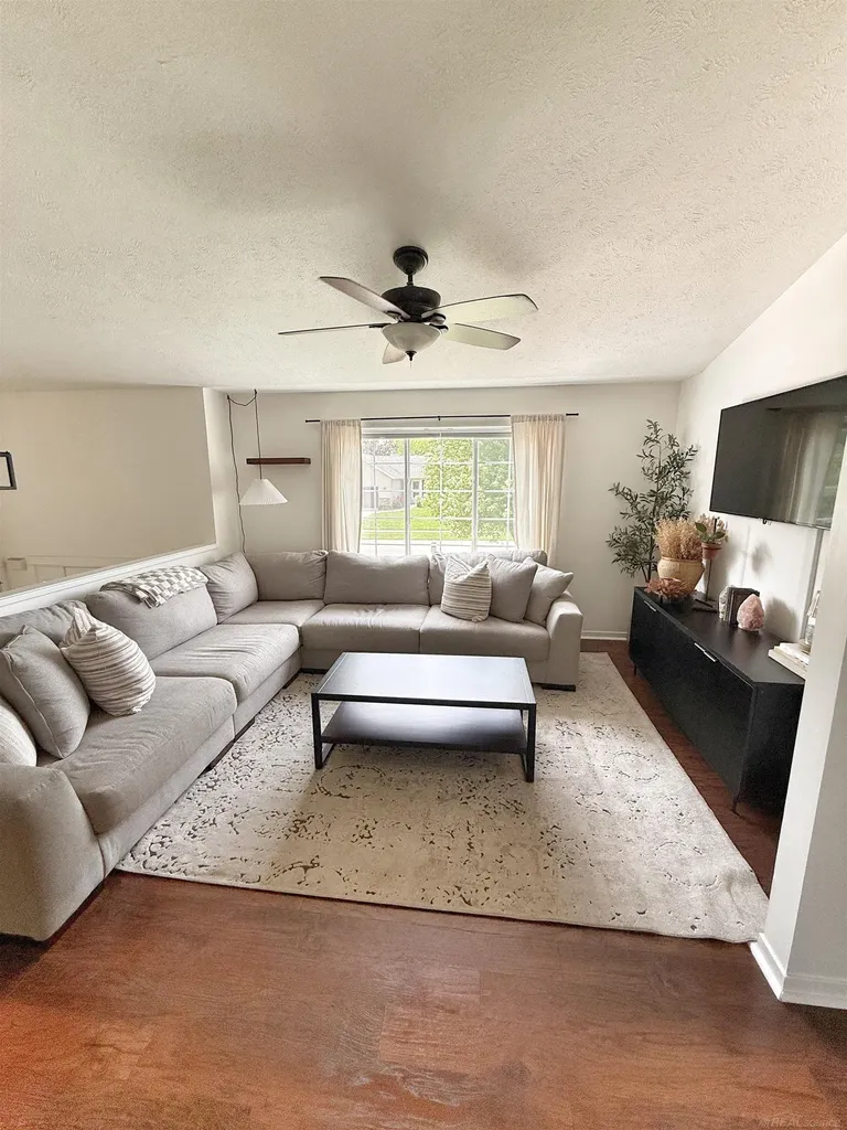 2527 Orchard View Drive Grand Rapids City MI 49505