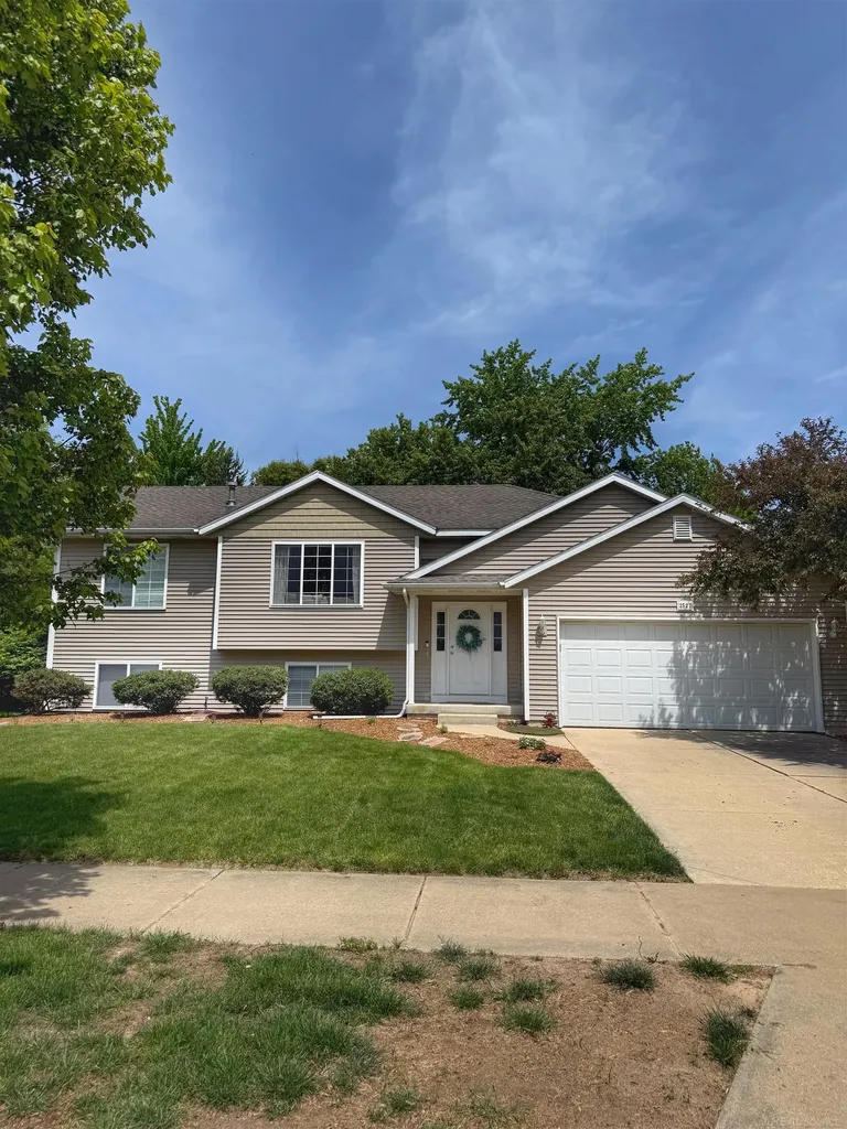 2527 Orchard View Drive Grand Rapids City MI 49505