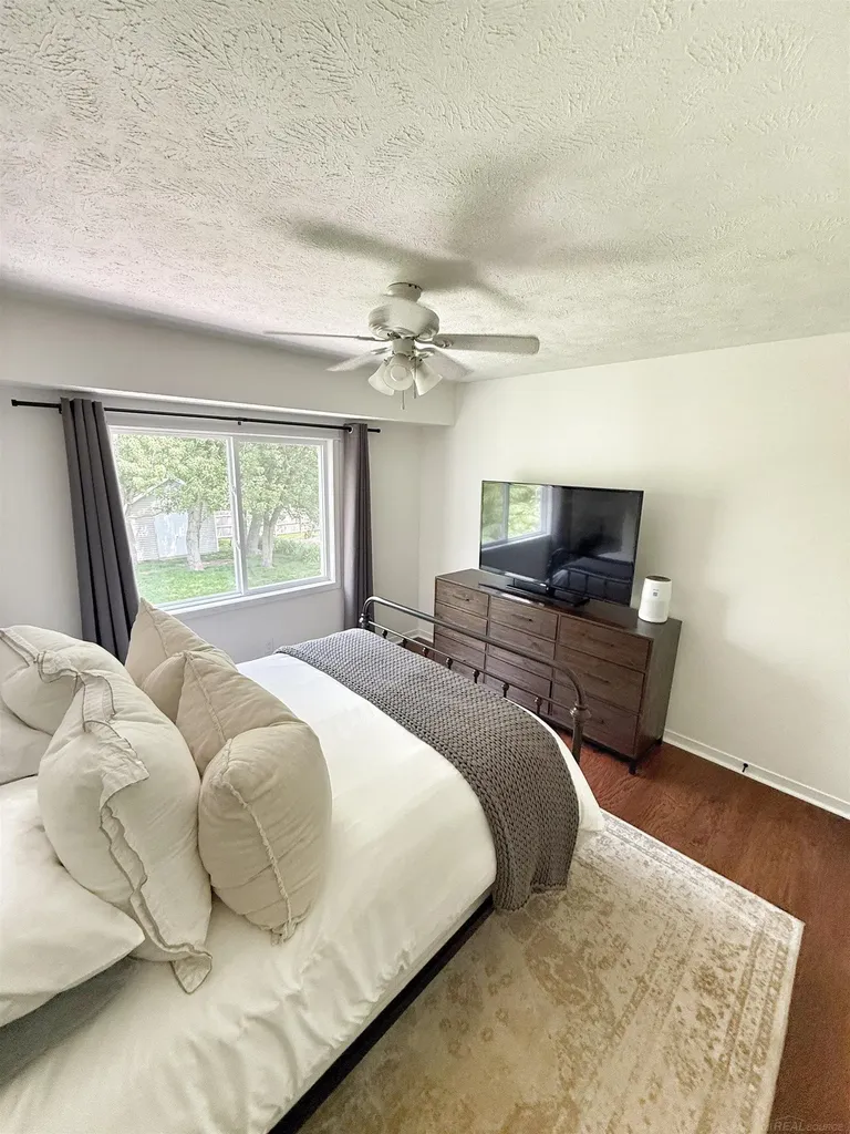 2527 Orchard View Drive Grand Rapids City MI 49505