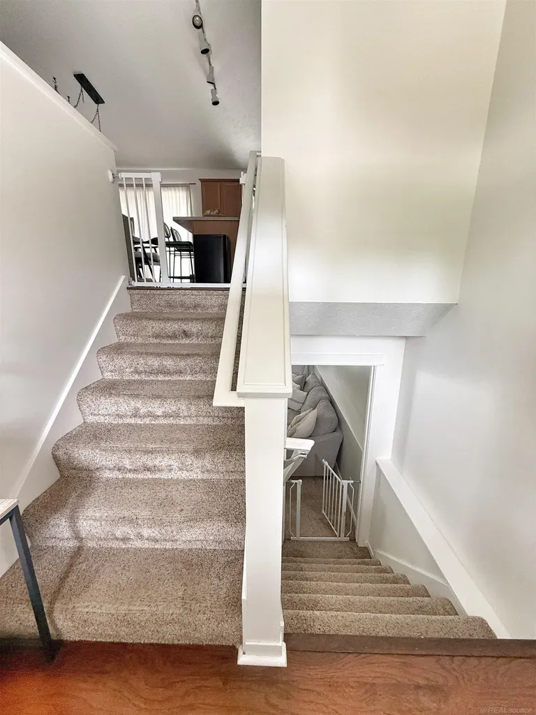 2527 Orchard View Drive Grand Rapids City MI 49505