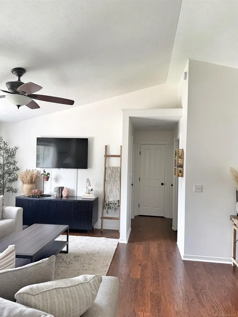 2527 Orchard View Drive Grand Rapids City MI 49505