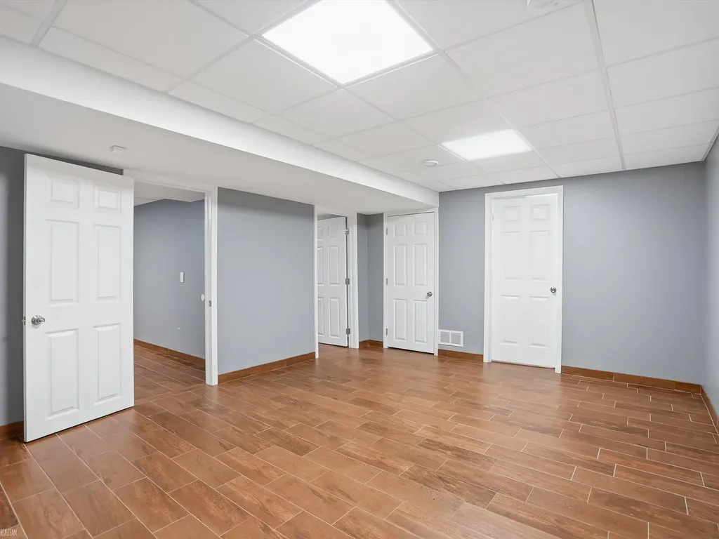 506 W Woodside Avenue Madison Heights City MI 48071