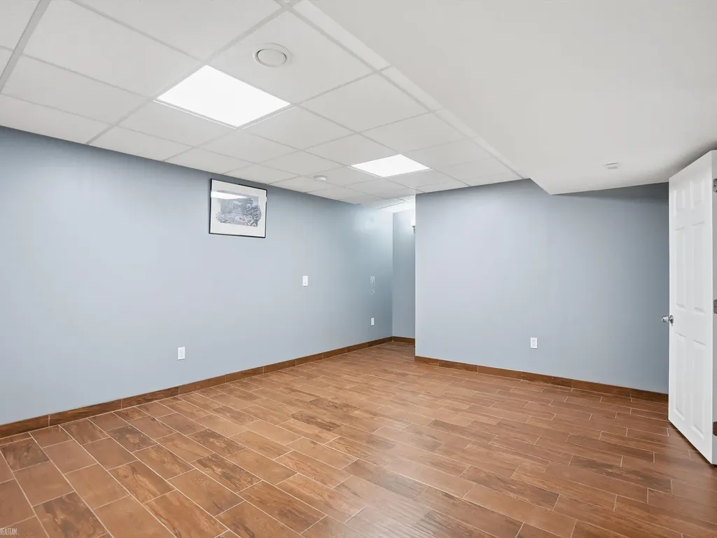 506 W Woodside Avenue Madison Heights City MI 48071
